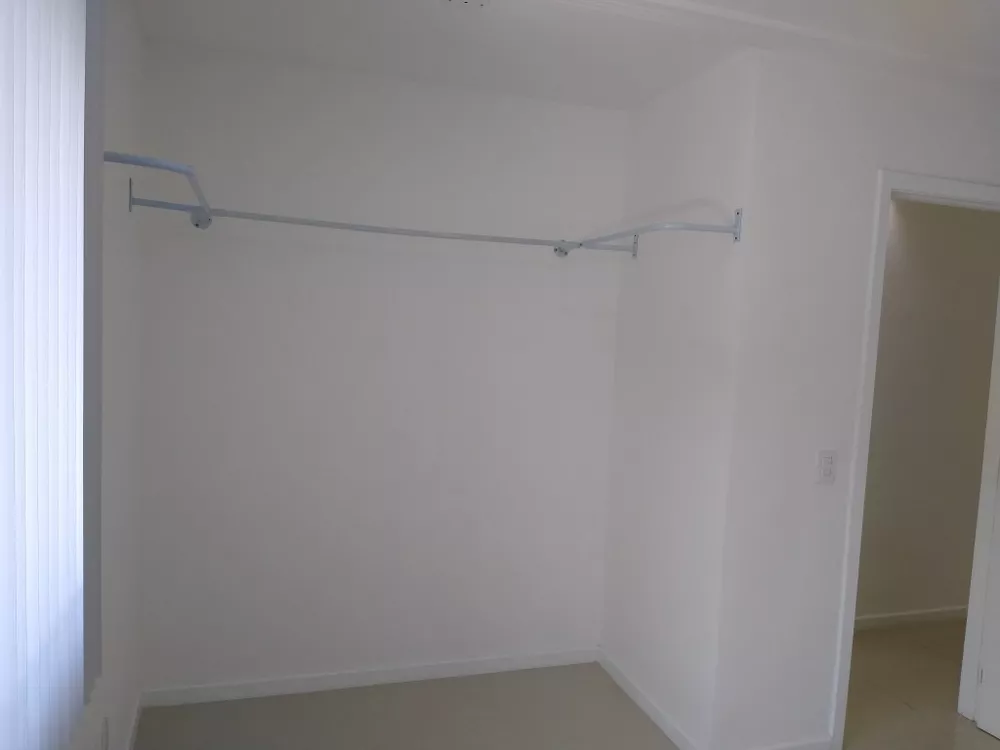 Apartamento à venda com 3 quartos, 77m² - Foto 4