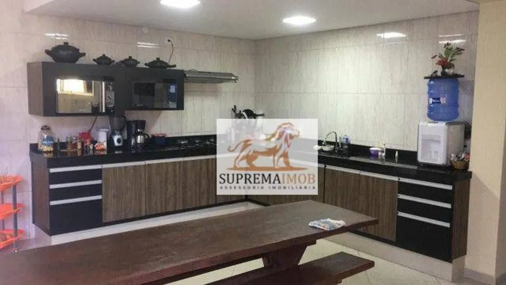 Casa, 3 quartos, 192 m² - Foto 2