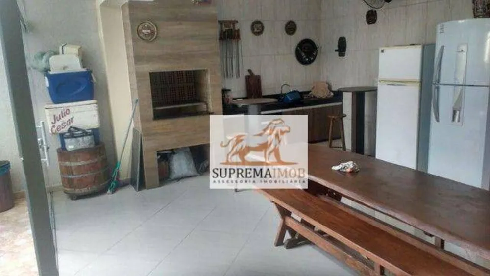 Casa, 3 quartos, 192 m² - Foto 1