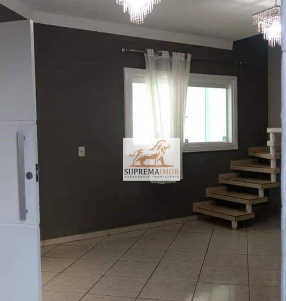 Casa, 3 quartos, 221 m² - Foto 1