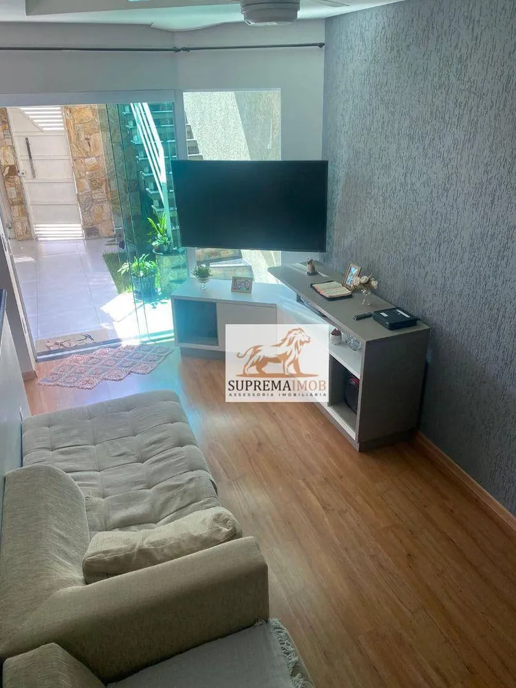 Casa, 4 quartos, 147 m² - Foto 1