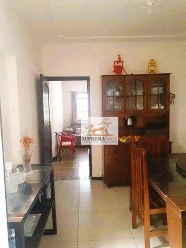 Casa, 3 quartos, 230 m² - Foto 3