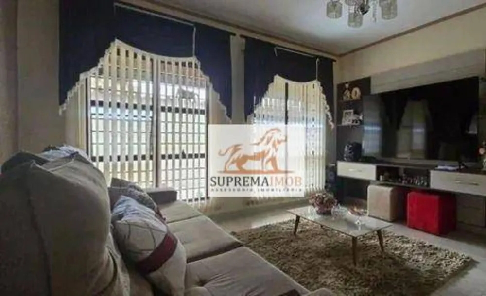 Casa, 3 quartos, 244 m² - Foto 1