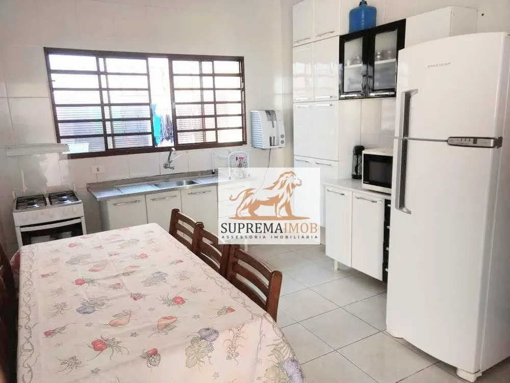 Casa, 3 quartos, 200 m² - Foto 2