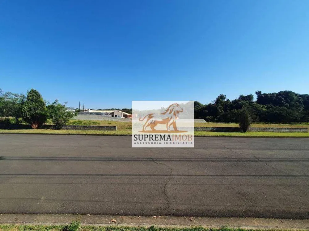 Loteamento e Condomínio, 1000 m² - Foto 1