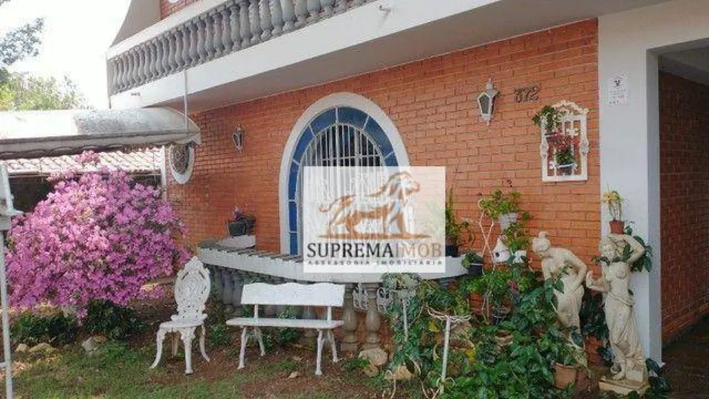 Casa, 6 quartos, 279 m² - Foto 1