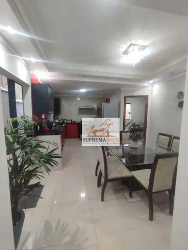 Casa, 4 quartos, 240 m² - Foto 3
