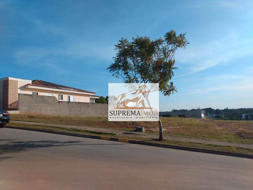 Loteamento e Condomínio, 1000 m² - Foto 1