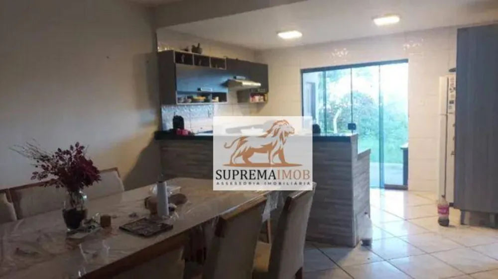 Casa, 3 quartos, 250 m² - Foto 2