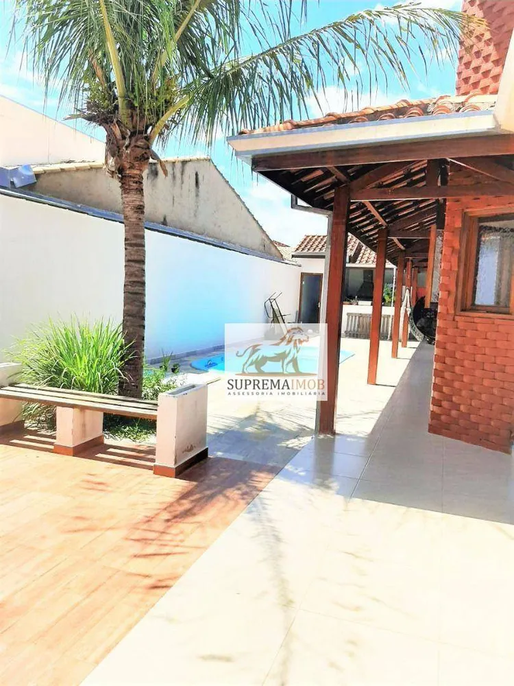 Casa, 4 quartos, 240 m² - Foto 2