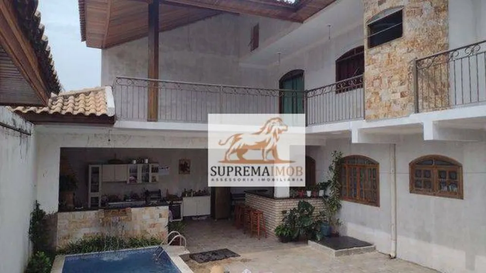 Casa, 3 quartos, 270 m² - Foto 1