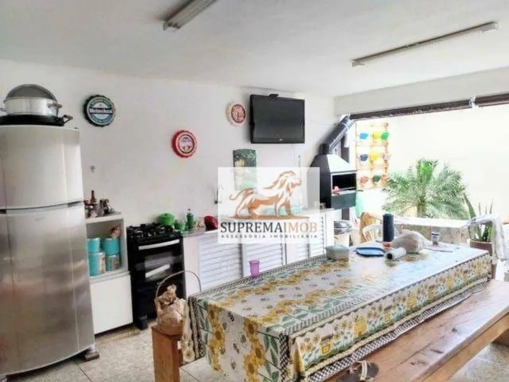 Casa, 4 quartos, 250 m² - Foto 1
