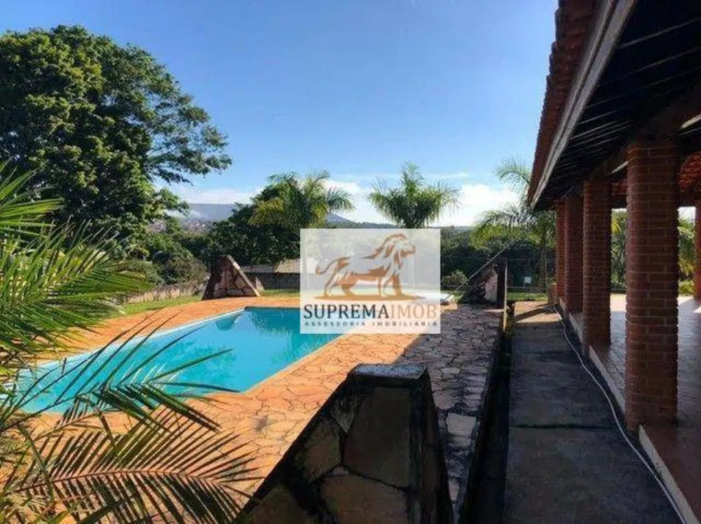 Chácara, 3 quartos, 2340 m² - Foto 1