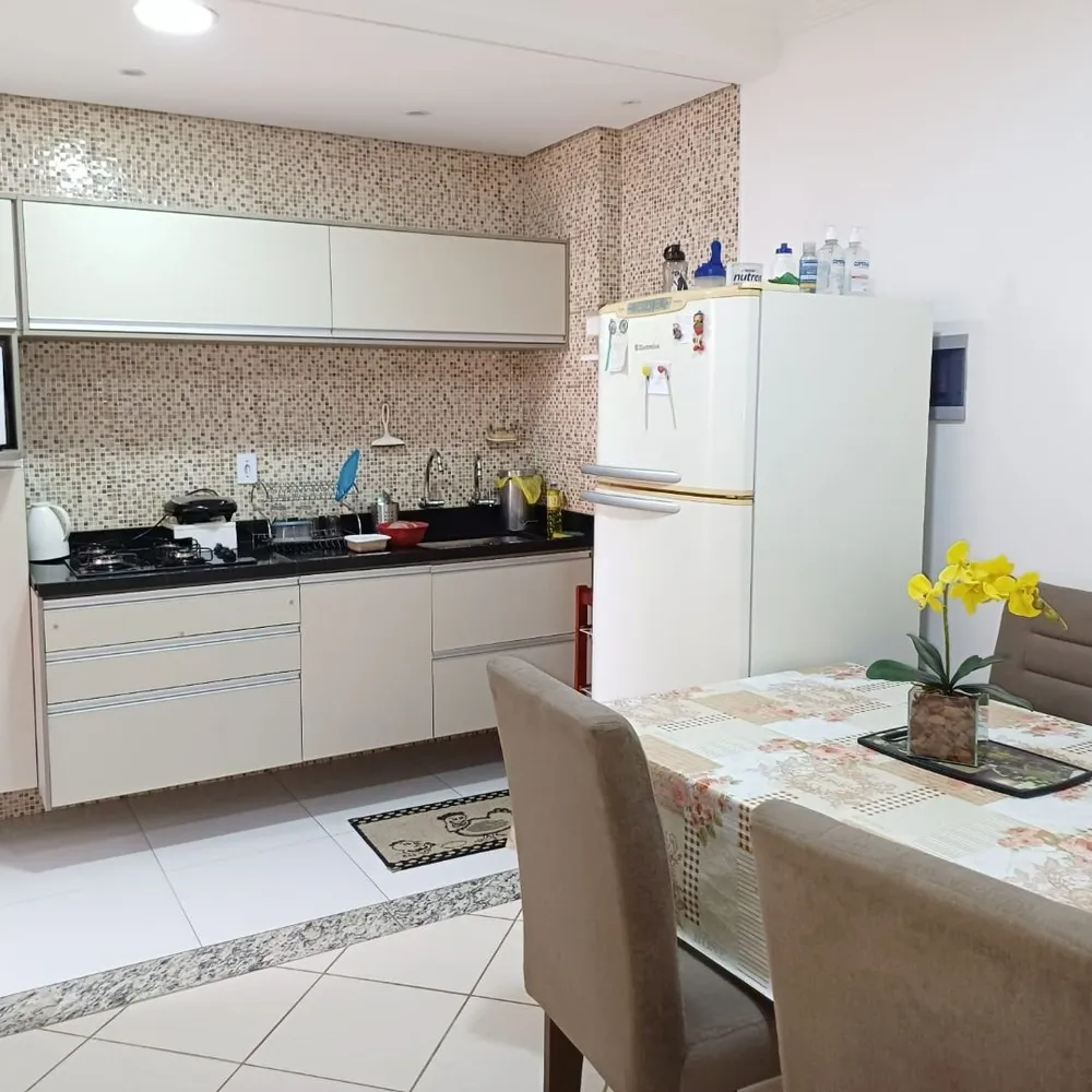 Casa, 2 quartos, 107 m² - Foto 1