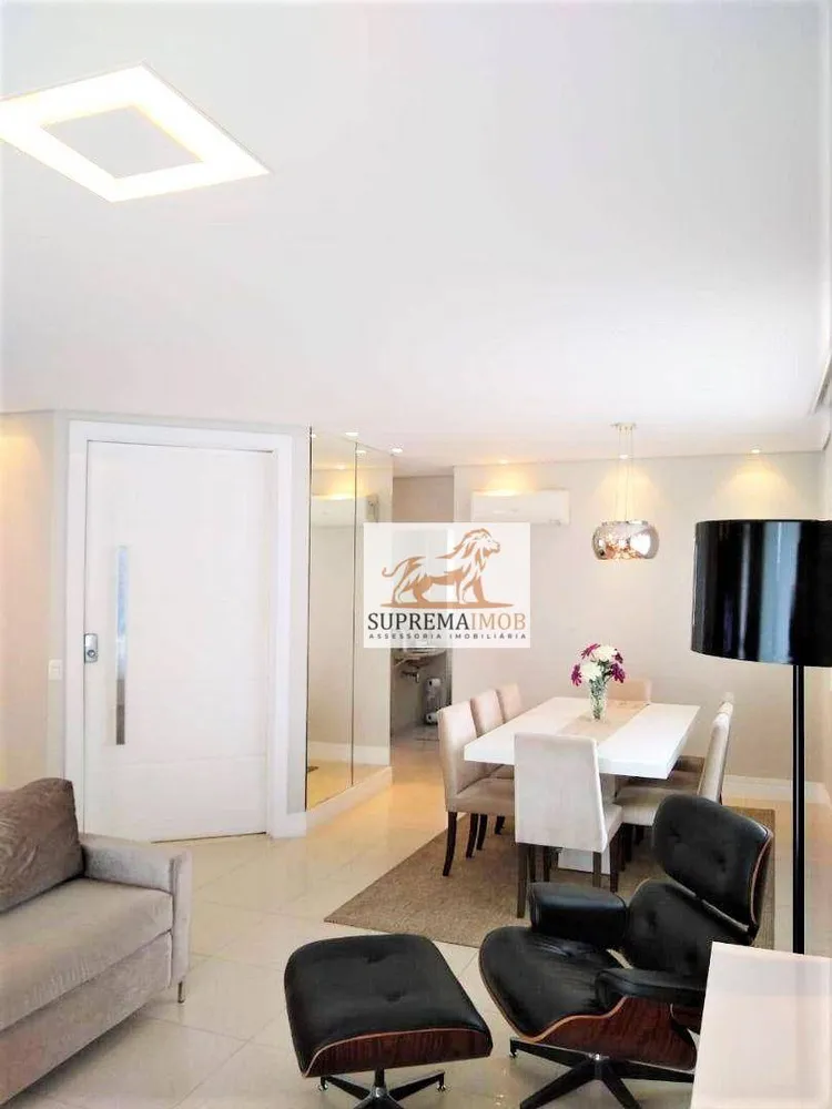 Apartamento, 3 quartos, 196 m² - Foto 1