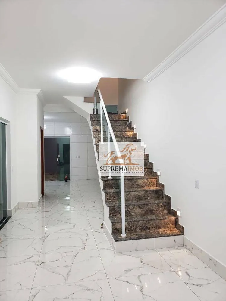 Casa, 3 quartos, 137 m² - Foto 2