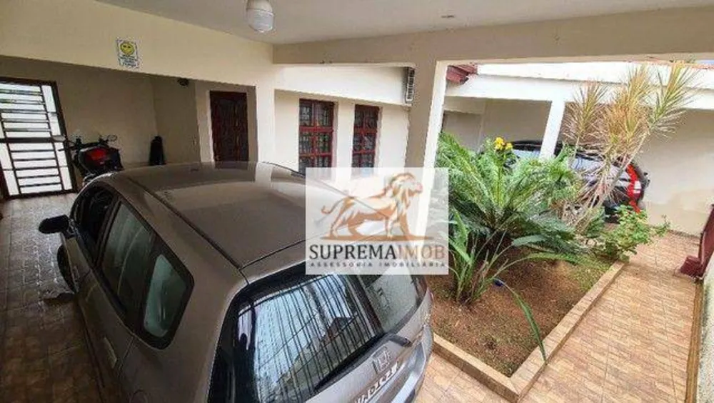 Casa, 5 quartos, 272 m² - Foto 1