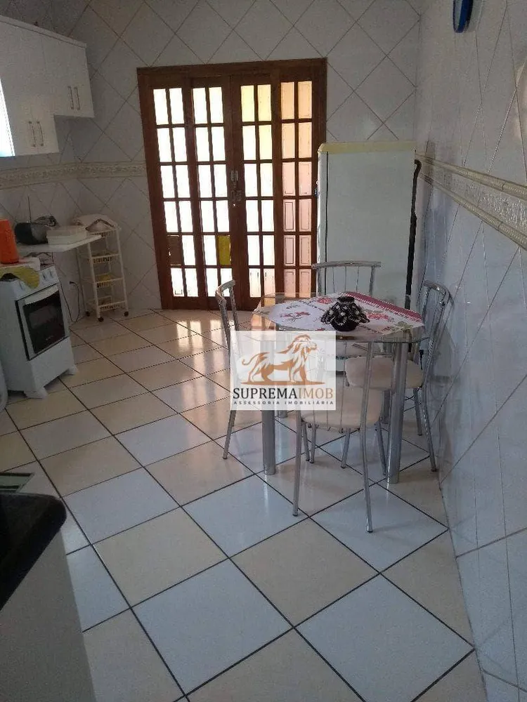 Casa, 3 quartos, 193 m² - Foto 2