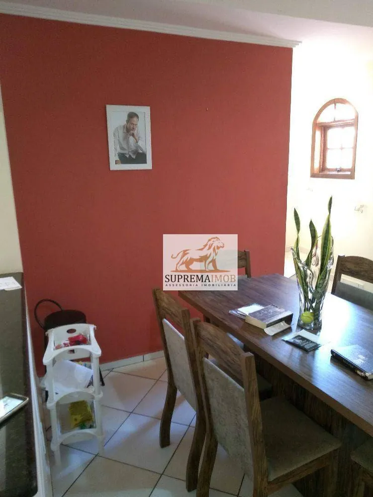 Casa, 3 quartos, 193 m² - Foto 1