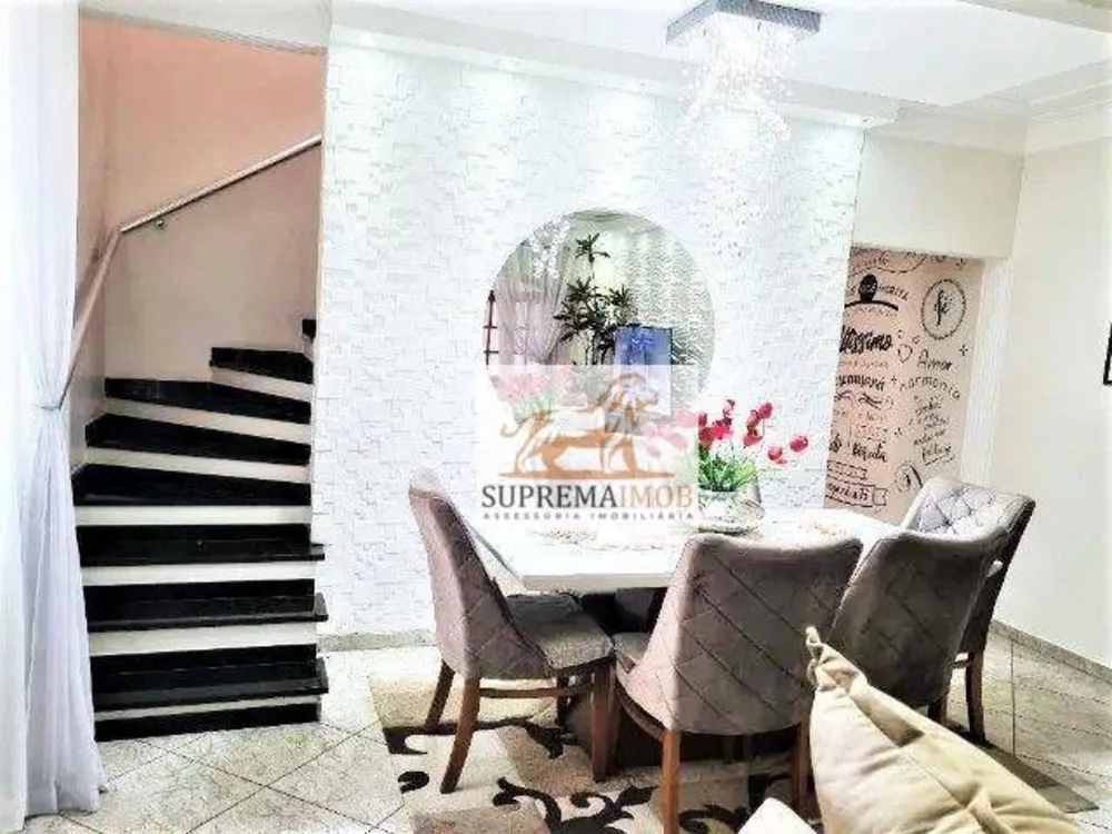 Casa, 3 quartos, 218 m² - Foto 2