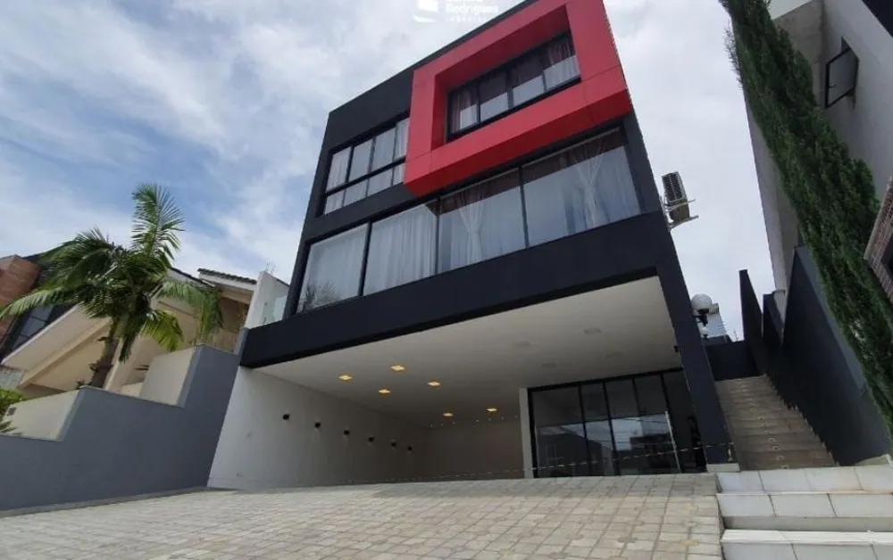 Casa, 3 quartos, 293 m² - Foto 1