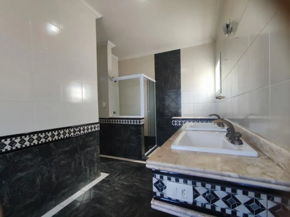 Sobrado, 3 quartos, 250 m² - Foto 1