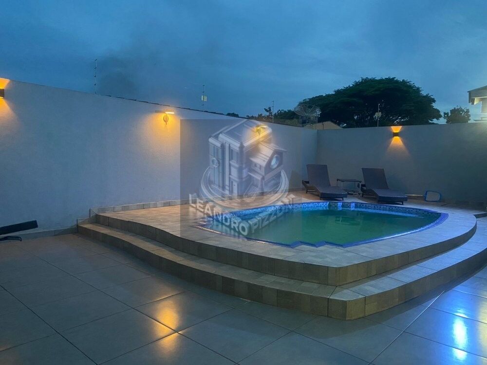 Casa à venda com 3 quartos, 164m² - Foto 3