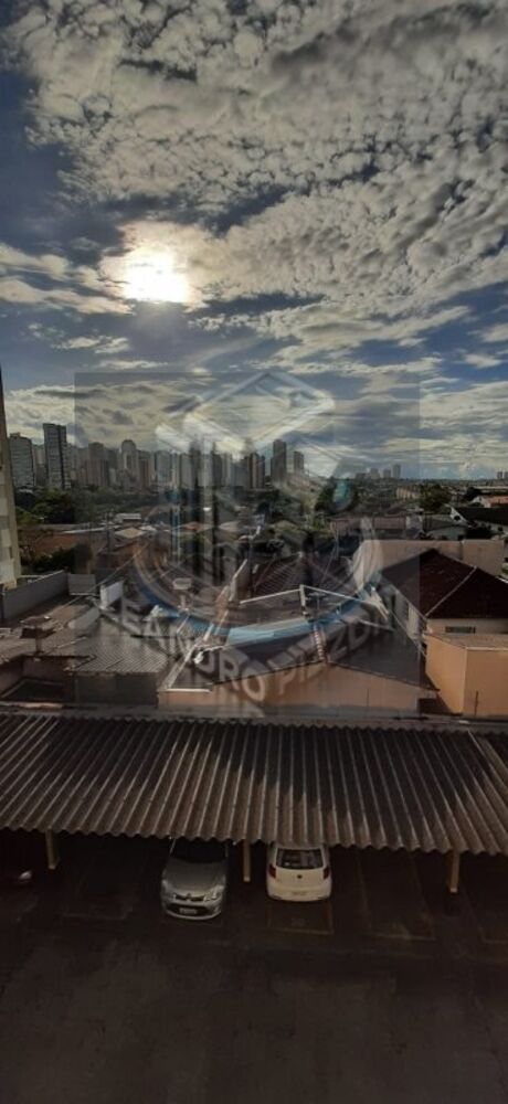 Apartamento à venda com 3 quartos, 75m² - Foto 2