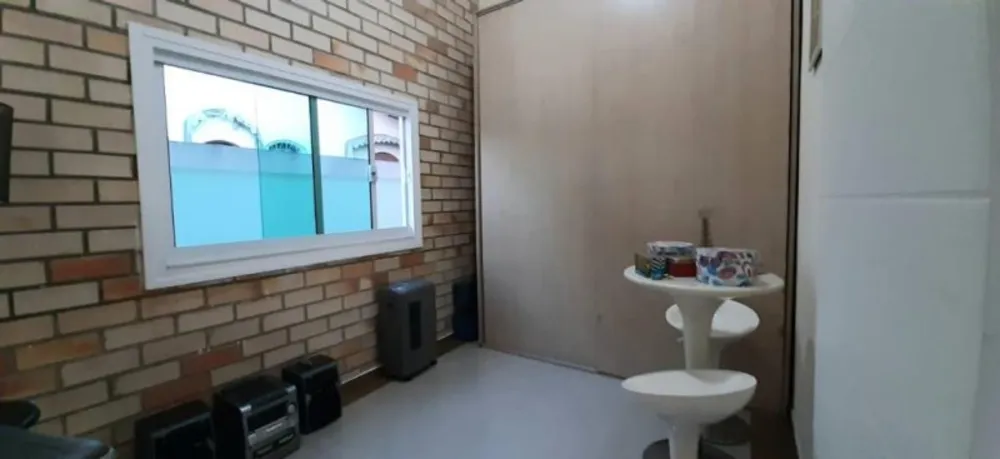 Casa, 3 quartos, 230 m² - Foto 8