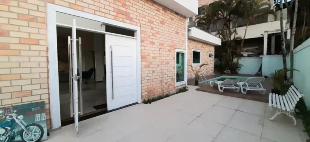 Casa, 3 quartos, 230 m² - Foto 2