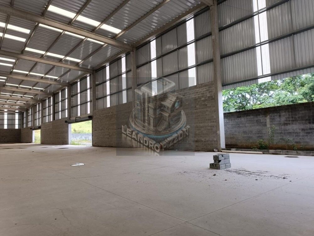 Depósito-Galpão-Armazém para alugar, 4500m² - Foto 1