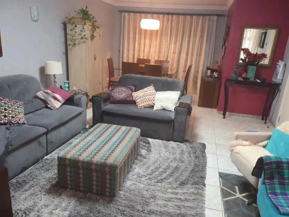 Casa, 3 quartos, 220 m² - Foto 1