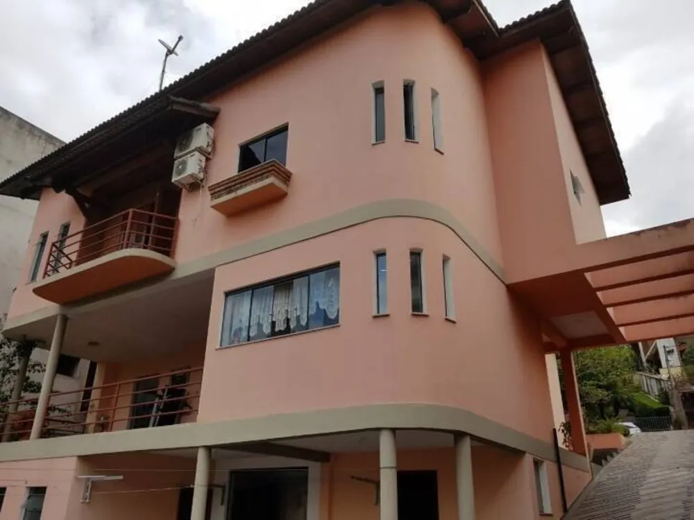 Casa, 4 quartos, 1260 m² - Foto 1