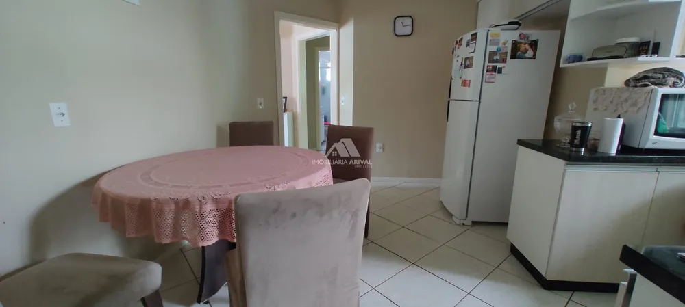 Casa, 4 quartos, 146 m² - Foto 1