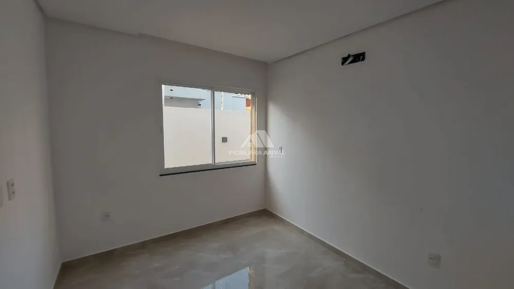 Casa, 3 quartos, 214 m² - Foto 1