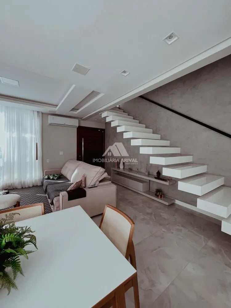 Sobrado, 3 quartos, 230 m² - Foto 1