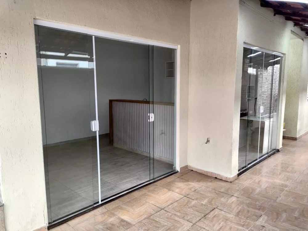 Casa à venda com 3 quartos, 90m² - Foto 4