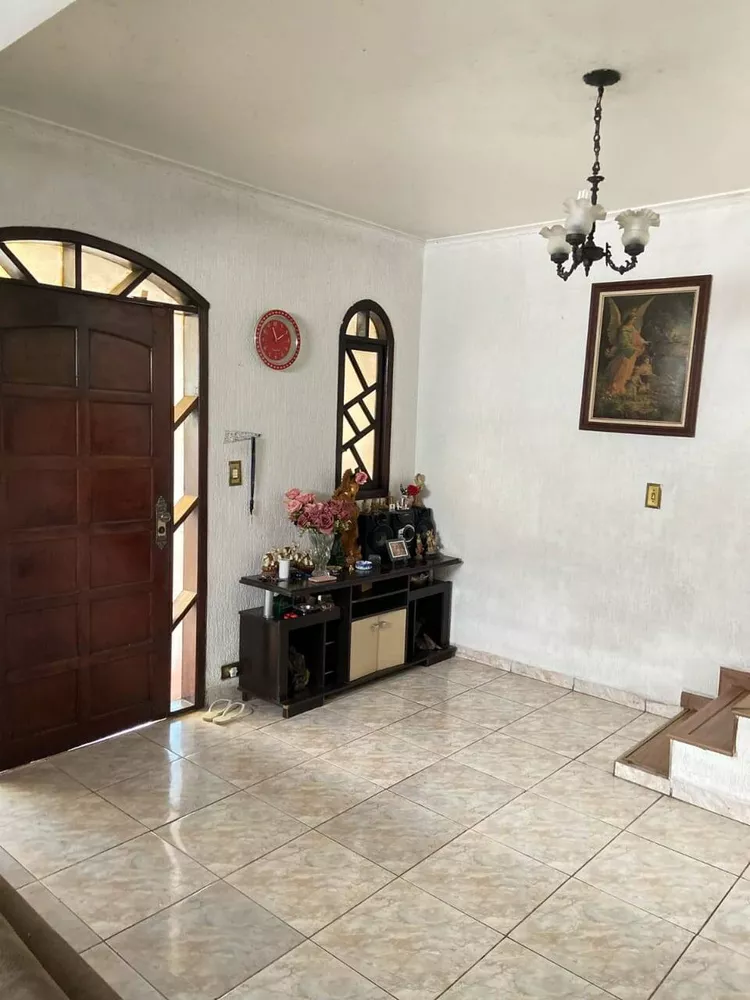 Sobrado à venda com 5 quartos, 250m² - Foto 4