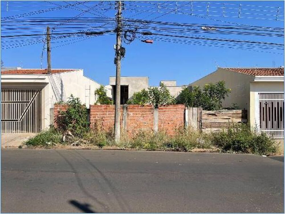 Casa à venda com 3 quartos, 101m² - Foto 1