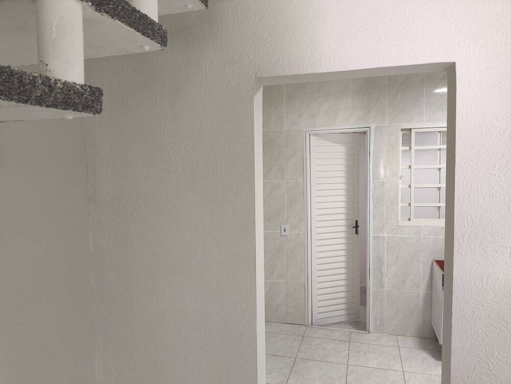 Casa à venda com 2 quartos, 85m² - Foto 1