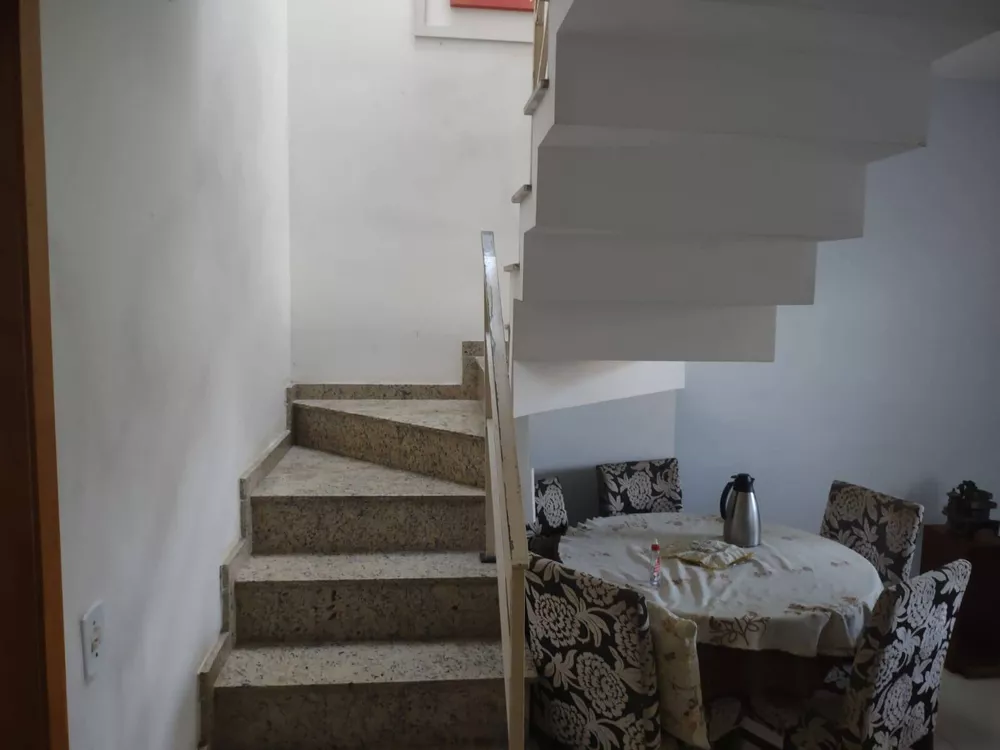 Casa à venda com 3 quartos, 110m² - Foto 7