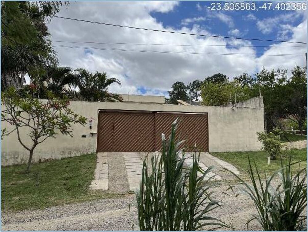 Casa à venda com 2 quartos, 242m² - Foto 2