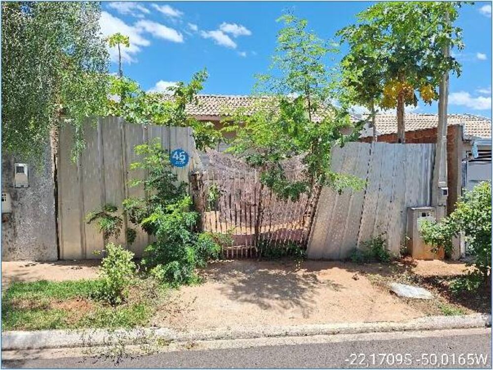 Casa à venda com 2 quartos, 45m² - Foto 1
