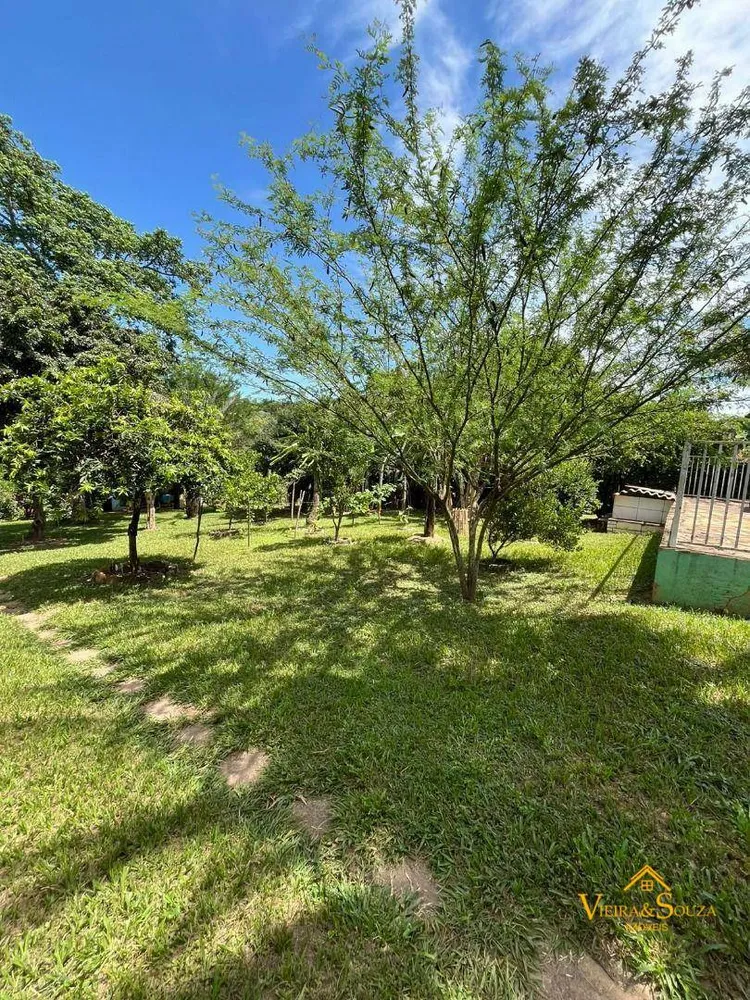Chácara, 3 quartos, 1305 m² - Foto 3