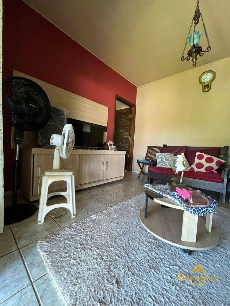 Chácara, 3 quartos, 1305 m² - Foto 3