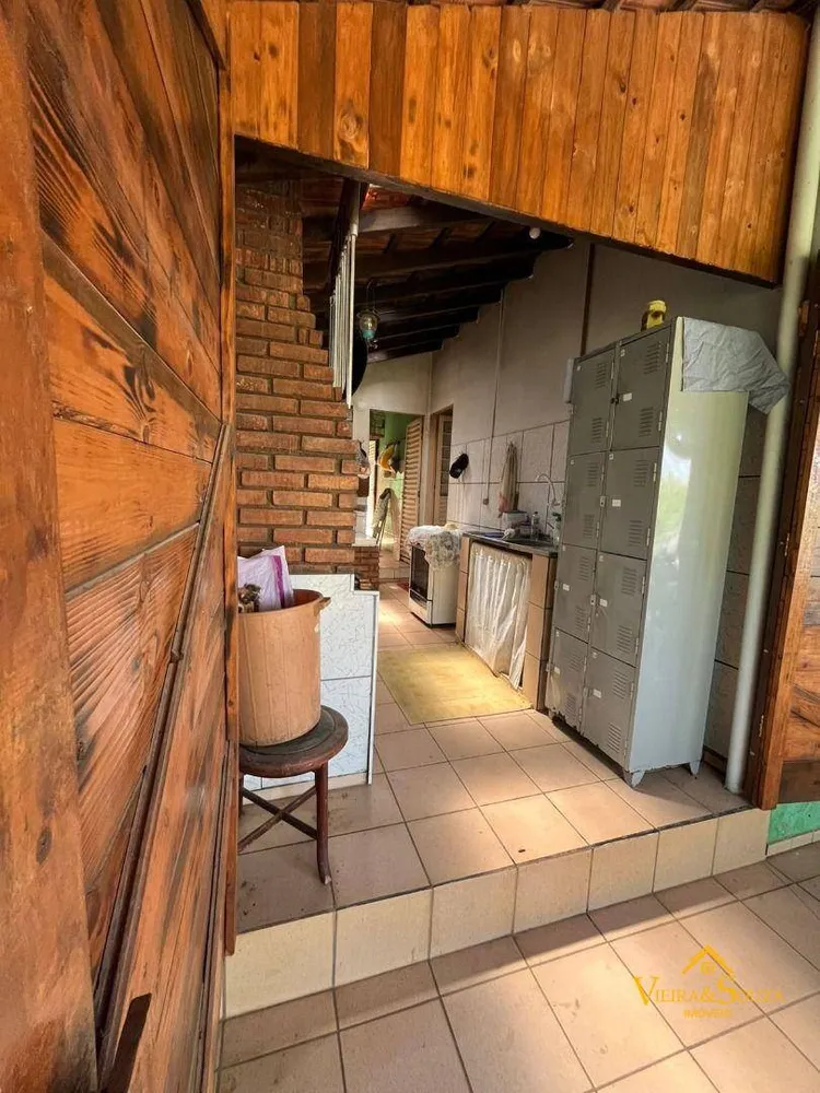 Chácara, 3 quartos, 1305 m² - Foto 9