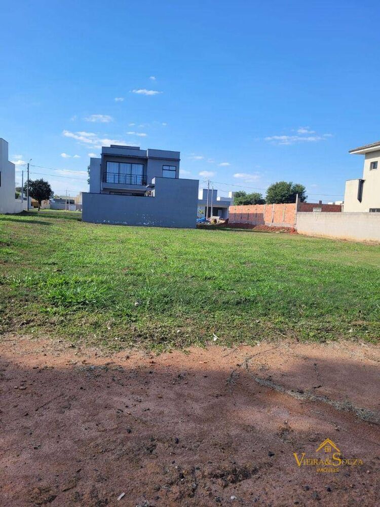 Loteamento e Condomínio, 300 m² - Foto 1