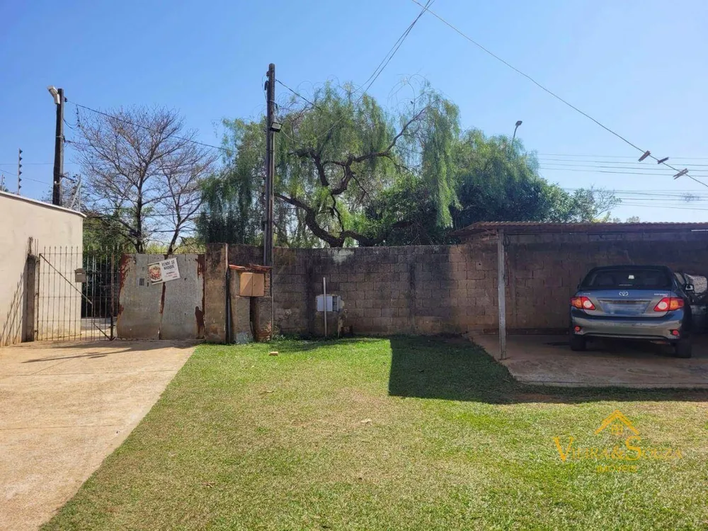 Chácara, 3 quartos, 1746 m² - Foto 1