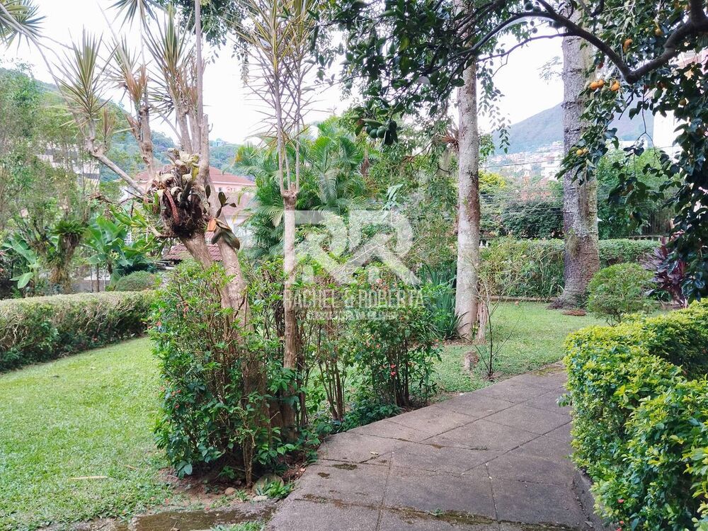 Casa, 3 quartos, 275 m² - Foto 1
