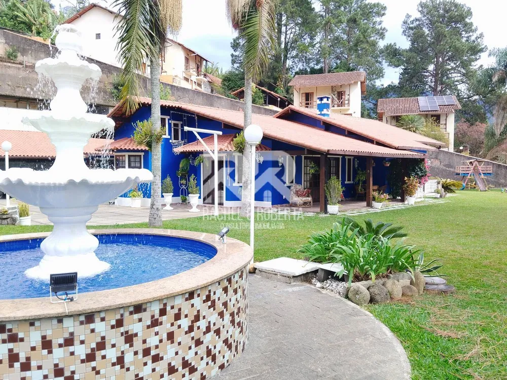 Casa, 3 quartos, 216 m² - Foto 1